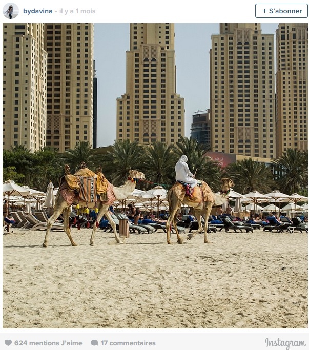 12.	Bydavina: Davina Alexandra là một người đam mê nhiếp ảnh, hầu hết những bức ảnh của cô chụp tại Hà Lan, Anh, Pháp … nhưng cô thường muốn lưu lại hình ảnh trên toàn thế giới, với một số bức ảnh hiển thị tuyệt đẹp. Theo dõi Instagram của Davina để khám phá thêm những thành phố mới cho danh sách dự định của bạn mà bạn chưa từng biết, và chiêm ngưỡng những hình ảnh đẹp của cô bên con kênh ở Amsterdam.