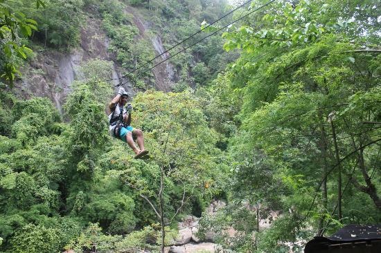 Tim cam giac manh voi truot cap o Chiangmai hinh anh