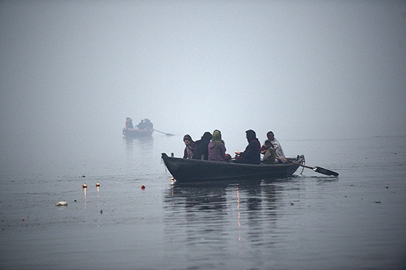 Tàu thuyền trên sông Hằng.