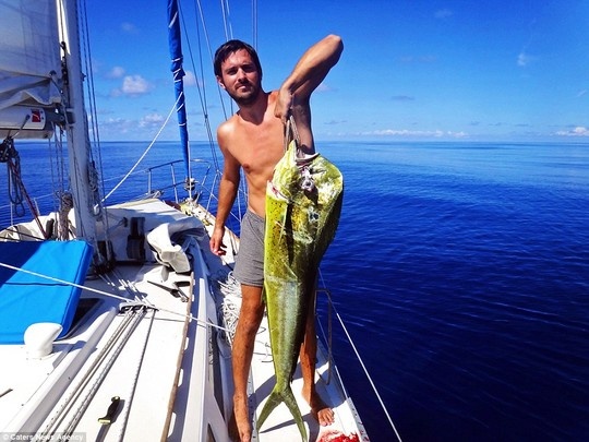 Ban het cua cai de lai thuyen vong quanh the gioi hinh anh