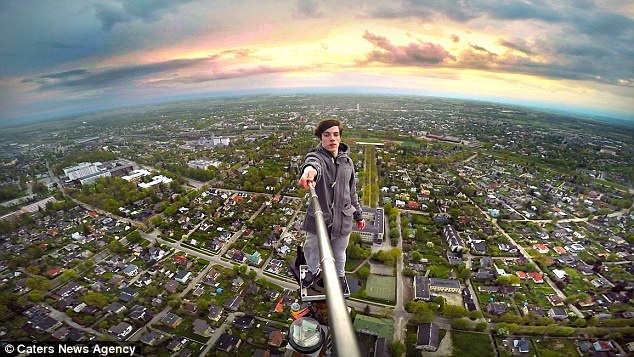 Chup anh ‘tu suong’ tren toa nha cao 183 m hinh anh