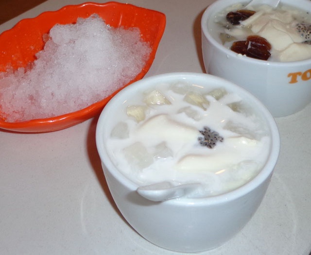 Tofu: Tuy chỉ là đậu hũ nhưng tofu được biến tấu chứ không chỉ ăn với nước đường sên gừng. Những quán 