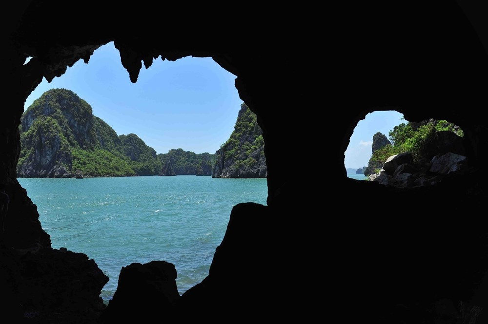 Di sản thiên nhiên thế giới Vịnh Hạ Long mang những giá trị đặc biệt về thiên nhiên, thẩm mỹ và giá trị về địa chất, địa mạo, tạo nên một giá trị riêng cho thắng cảnh thiên nhiên có một không hai trên thế giới.