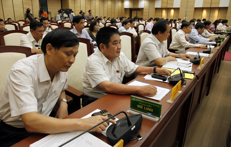 HĐND TP Hà Nội biểu quyết. Ảnh: Phạm Hải.