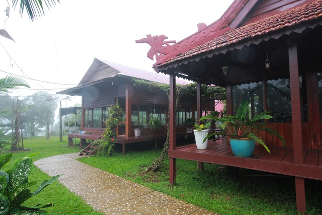 Nghỉ qua đêm tại chùa, bạn sẽ có thêm thời gian tận hưởng không khí yên tĩnh nơi đây.