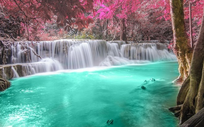 Nổi tiếng trên toàn thế giới, Iguazu là một trong những thác nước thiên nhiên hùng vĩ và cao ngoạn mục, được nhiều người viếng thăm nhiều nhất ở Nam Mỹ.