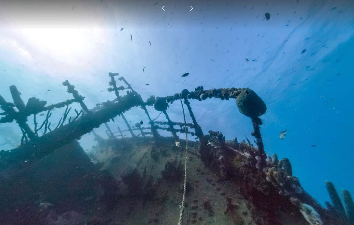 Chiếc tàu đắm Antilla  là một trong những tàu đắm lớn nhất ở khu vực Caribbean, nằm sâu 18 mét dưới nước gần Aruba.