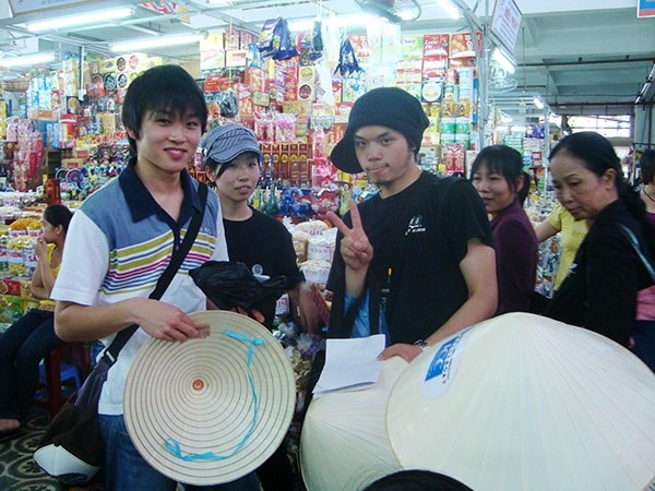Da Nang ban hanh bo quy tac ung xu trong hoat dong du lich hinh anh