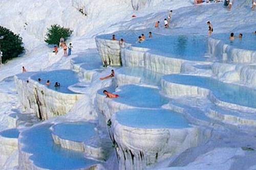 10 suoi nuoc nong tu nhien tuyet voi nhat the gioi hinh anh