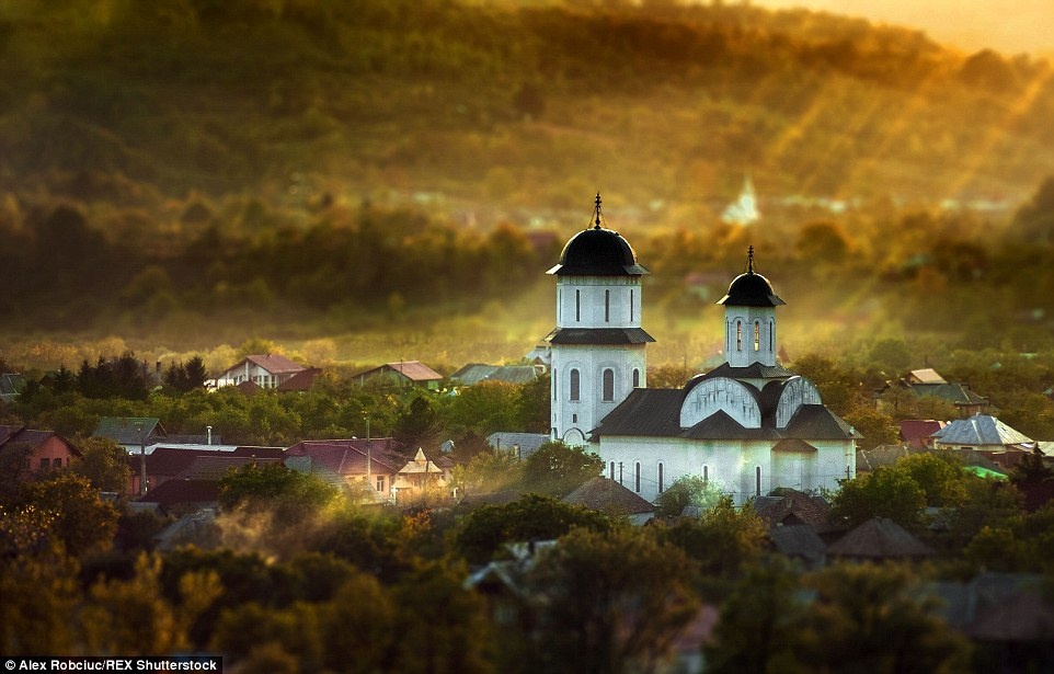 Bo anh tuyet dep ve que huong ac quy Dracula hinh anh