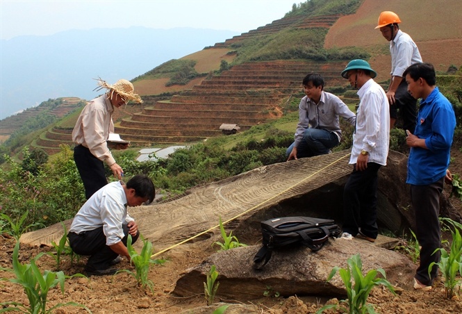 Phat hien bai da co Mu Cang Chai hinh anh