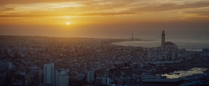 Đội ngũ sản suất đang quay những cảnh quay xung quanh hai quận Old Medina và Derb Sultan thuộc Casablanca. (Ảnh gốc của hãng phim Paramout Pictures)