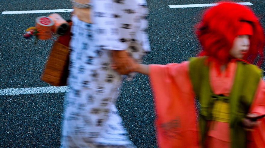 Đây là một trong những lễ hội thường niên lớn nhất của Nhật Bản, diễn ra tại Tokyo vào tháng bảy. Trong 3 đêm diễn ra lễ hội, khu thương mại trung tâm của Tokyo sẽ được dành riêng cho những người đi bộ tham gia, trong đó người dân và du khách mặc những áo choàng yukata đầy màu sắc để tham gia bữa đại tiệc ẩm thực.