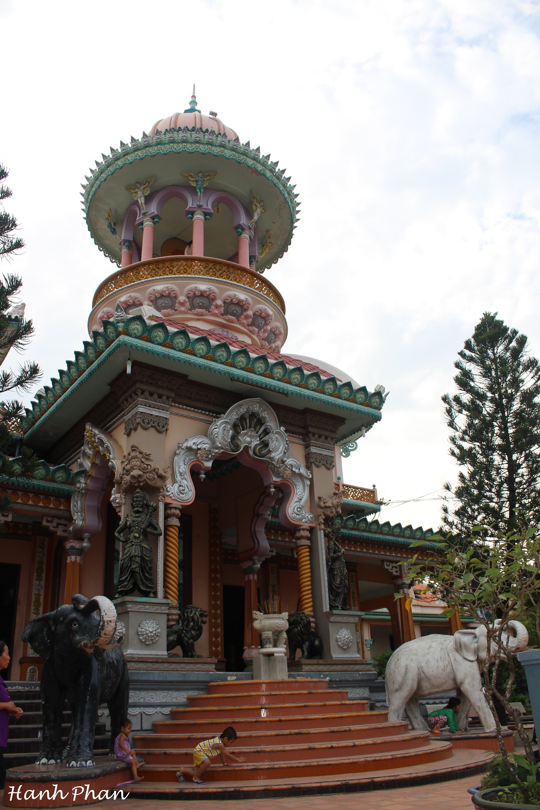 Chùa Tây An có kiến trúc kết hợp giữa Ấn Hồi.