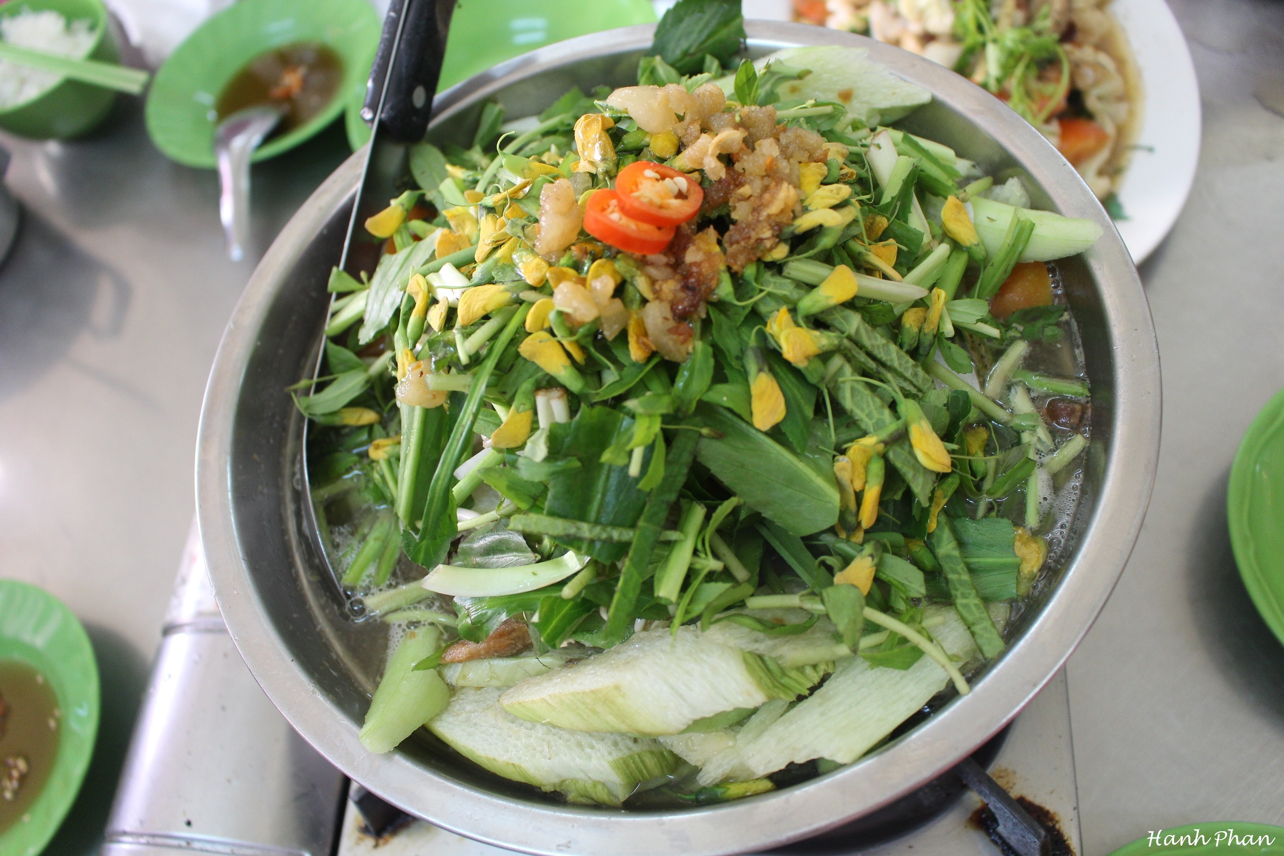 Món canh chua cá bông lau ở An Giang.