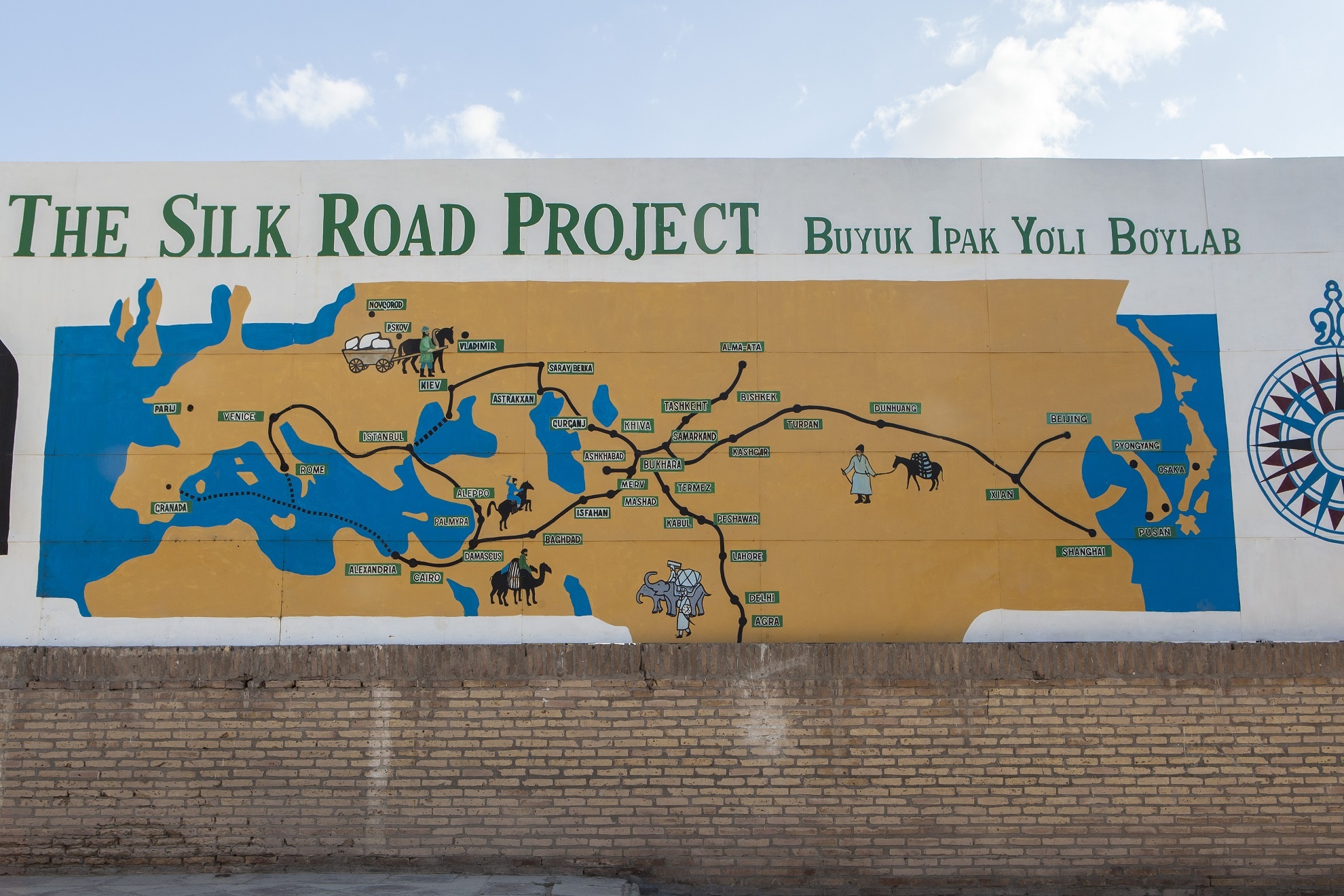 Dự án khôi phục các công trình cổ thuộc con đường tơ lụa đang được các nước Trung Á xúc tiến trong những năm gần đây.