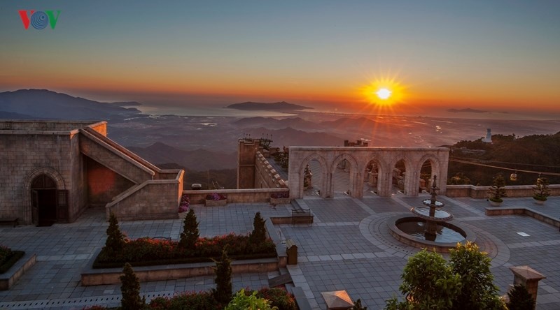 Buổi sáng sớm cũng là thời điểm Bà Nà đẹp nhất.