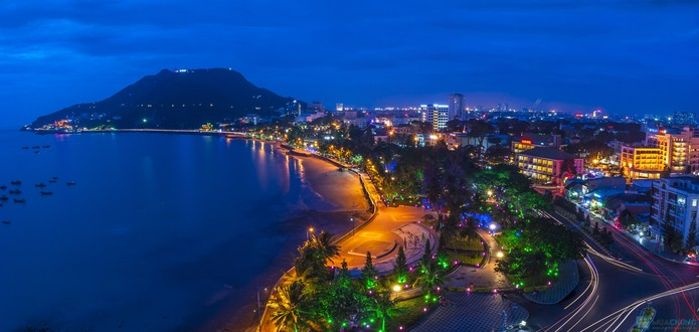 Thành phố Vũng Tàu tuyệt đẹp về đêm. Ảnh: Datvangtphcm.com.