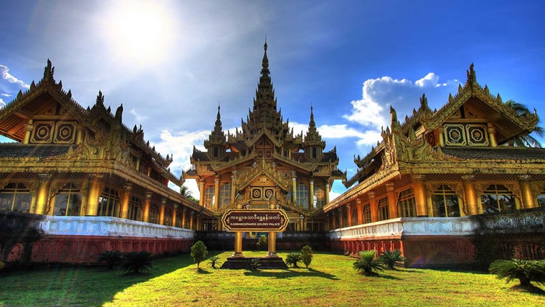 Ngày 3.  Kyaikhtiyo – Bago – Yangon: Du khách sẽ khởi hành đi Bago vào buổi sáng, trên đường đi bạn sẽ được chiêm ngưỡng Cung điện Kanbawzathardi nổi tiếng của Myanmar. Ảnh: Shwemyanmar.