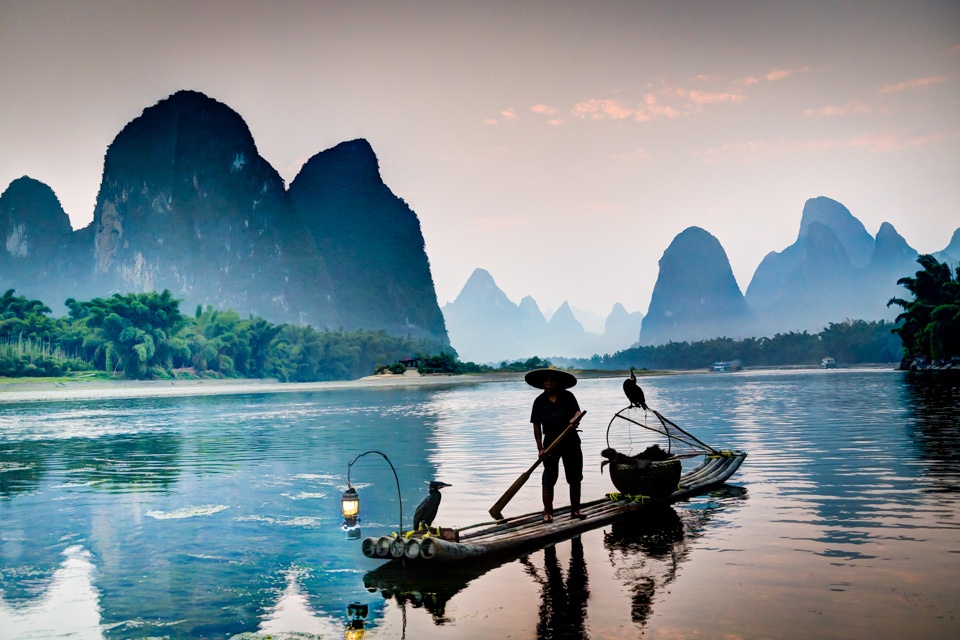 Ngày 8. Ngày cuối cùng bạn sẽ tự do mua sắm đồ lưu niệm vào buổi sáng, trước khi ra sân bay đáp chuyến bay thẳng về Việt Nam (có thể quá cảnh tại Thẩm Quyến) để tạm biệt đất nước Trung Hoa xinh đẹp, kết thúc chuyến đi. Ảnh: Opyd.com.