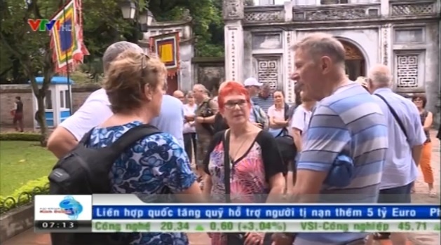 Viet Nam mien visa cho du khach 5 nuoc chau Au: Con diem bat hop ly hinh anh