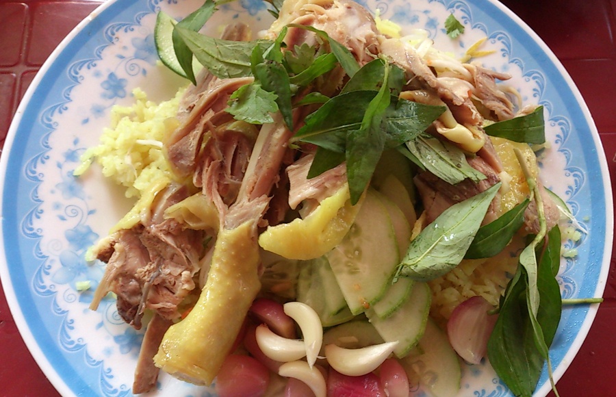 Quan com ga lung danh o Phu Yen hinh anh