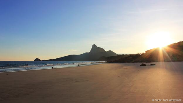 Phong vien BBC 'lac' vao thien duong hoang so tren Bien Dong hinh anh