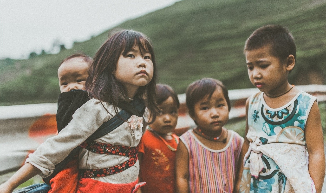 Ve hon nhien cua tre em Tay Bac hinh anh