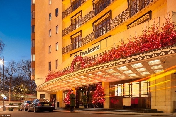 Khách sạn 5 sao Dorchester là nơi tụ tập nhiều gia đình Ả Rập nhất tại Anh.
