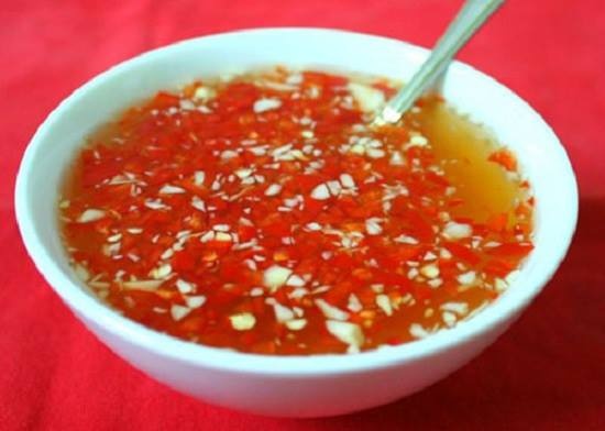 Cach pha cac loai nuoc cham thong dung cho tung mon hinh anh
