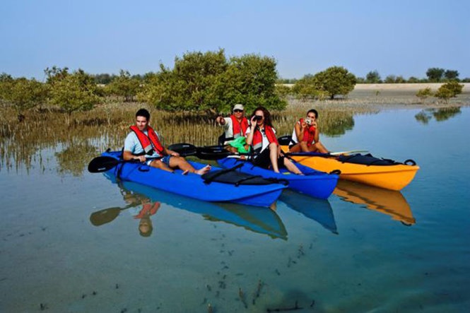 Du lịch sinh thái tại đảo Sir Bani Yas. Ảnh: Thenational.