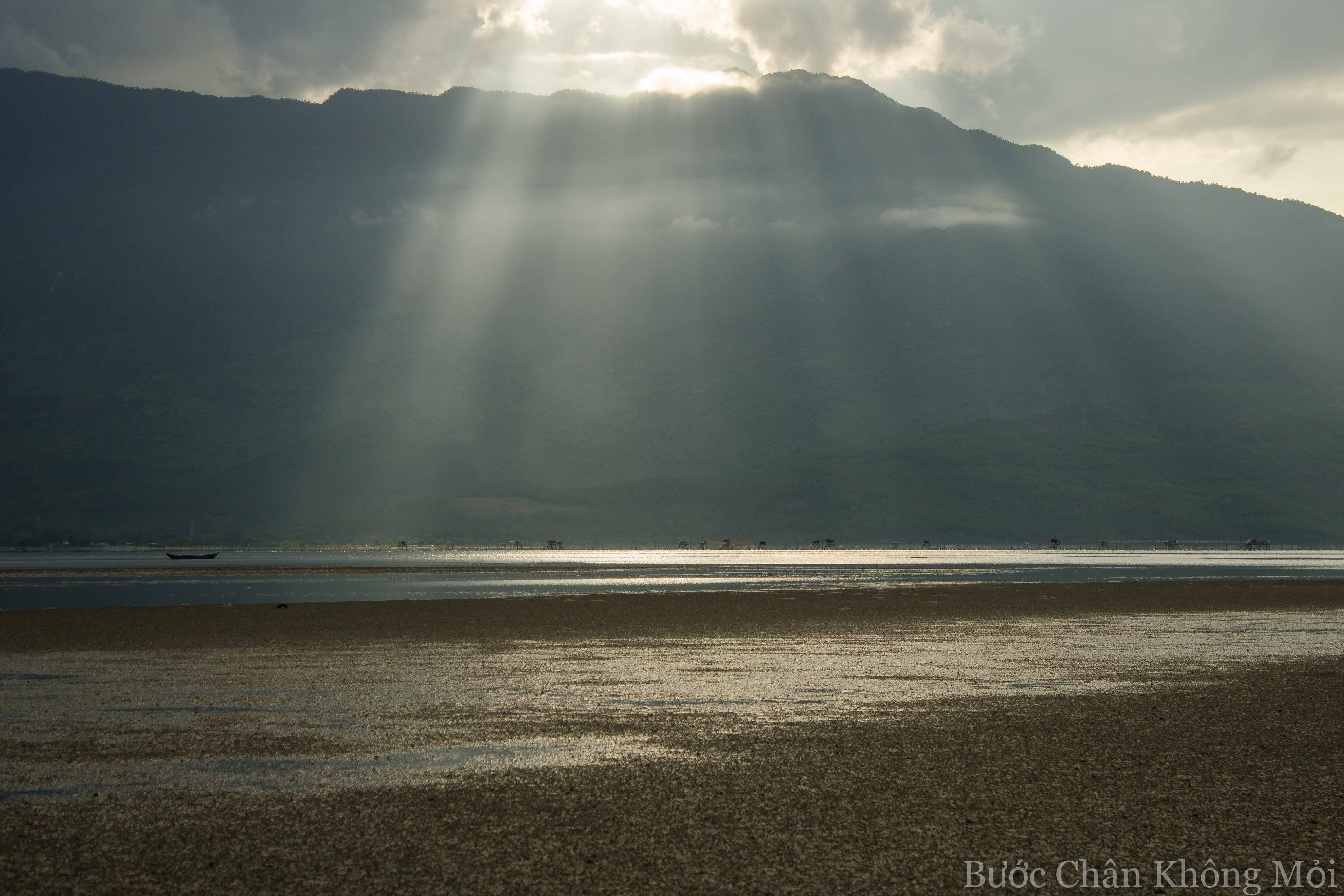 Mot coi mo o dam Lap An hinh anh