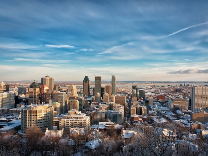 Tháng 3: Montreal, Canada. Giá vé máy bay trung bình: <abbr class=