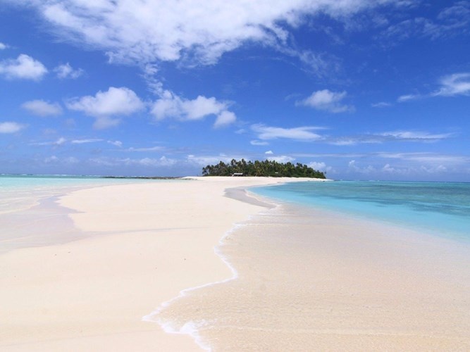 Tháng 4: Fiji. Giá vé máy bay trung bình: <abbr class=