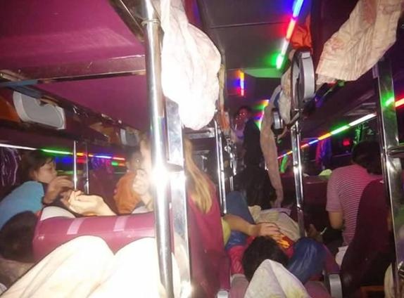 Nhà xe Cầu Mè- Hà Giang trong tình trạng quá tải. Ảnh: Nguyen Dinh Chuong.