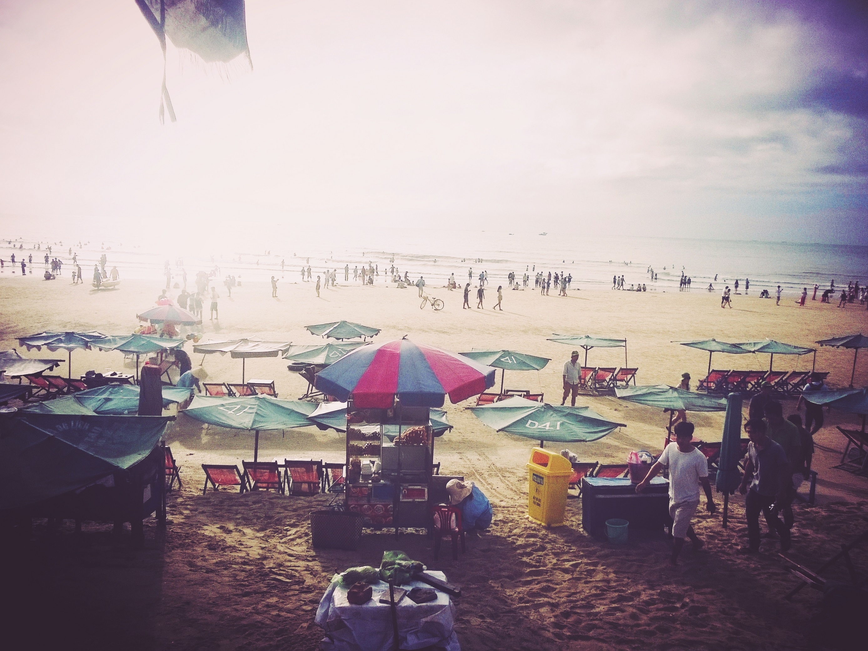 Nua dem chay xe ve thanh pho bien Vung Tau hinh anh