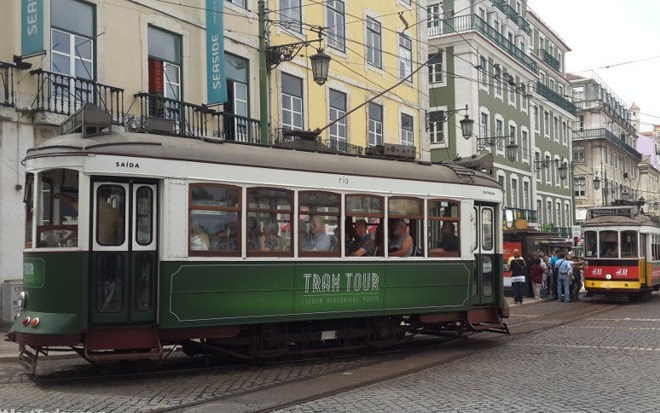 Lisbon nổi tiếng với những trạm xe điện nhiều làn.