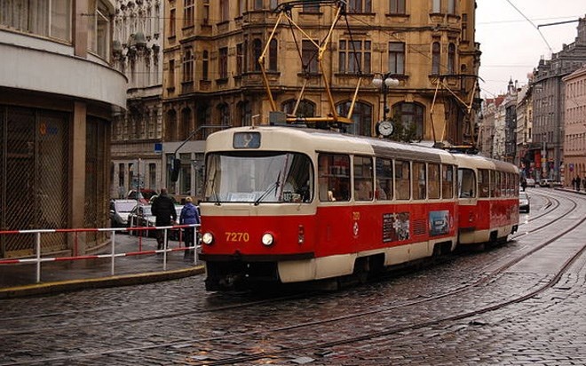 Đến với thành phố Prague cổ kính, du khách khó quên trải nghiệm di chuyển bằng xe điện xuất hiện từ năm 1891.