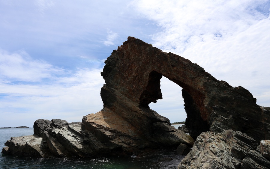 Ông Đụn, Bà Che – khối đá nổi tiếng nhất ở Bàn Than.