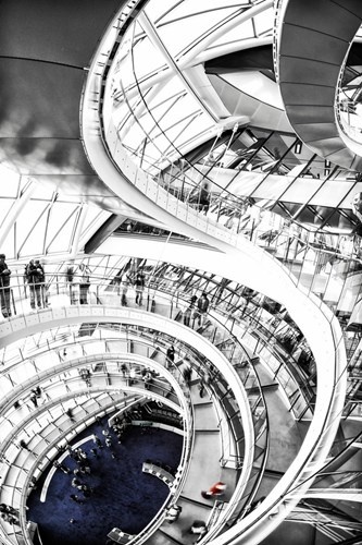 Choáng ngợp với hệ thống cầu thang trong một tòa nhà ở London, Anh.