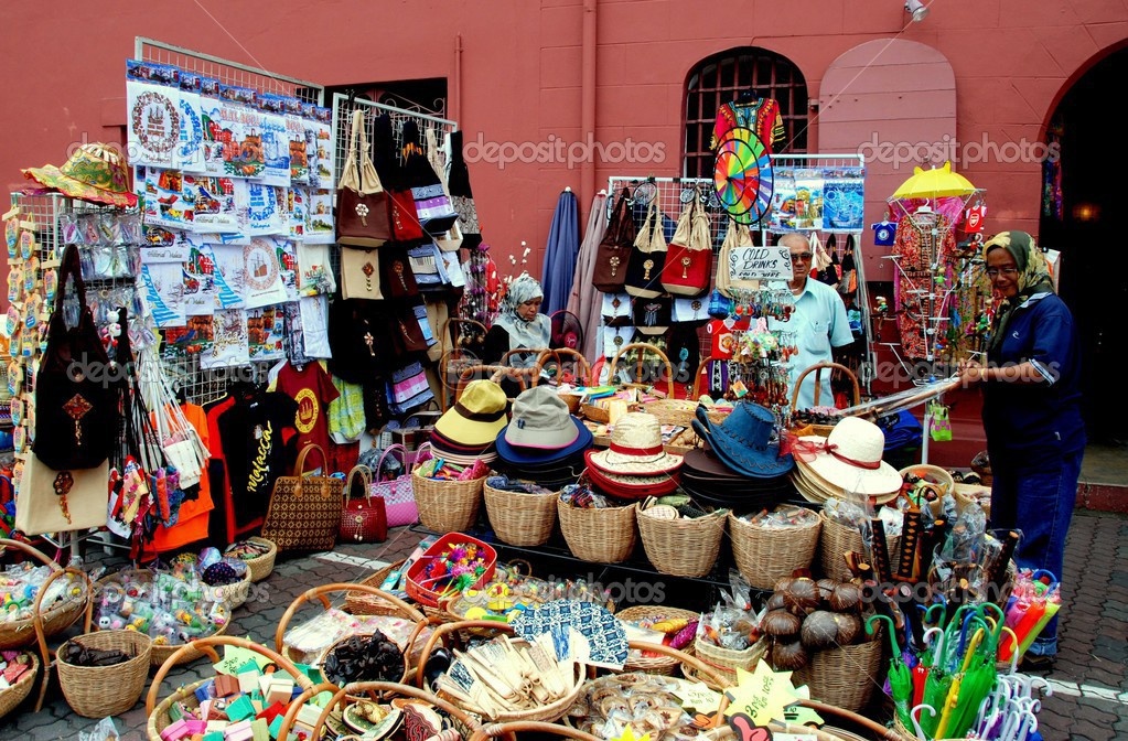 Quà lưu niệm tại Malaysia rất đa dạng. Ảnh: Depositphotos.com.