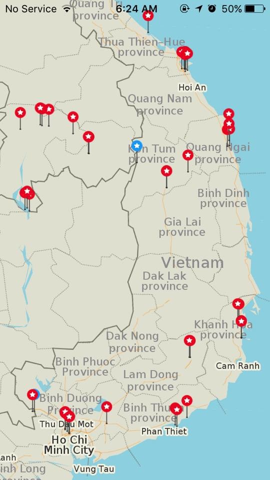 Cặp đôi Ukraine đã đi qua 24 nước nhưng không có nơi nào khiến họ thấy thoải mái như vậy.  Họ đã “phủ sóng” gần hết các ngõ ngách của Việt Nam, từ Tây Nguyên xuôi về Hà Nội, từ Tây Bắc sang Đông Bắc rồi từ Hà Nội lại đi dọc duyên hải các tỉnh miền Trung vô tận Sài Gòn. Và càng đi các bạn càng ngỡ ngàng trước lòng tốt của người bản địa nơi mình ghé qua.