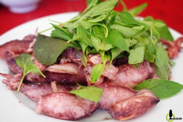 Mực ống Cà Mau. Ảnh: Nam Chấy.