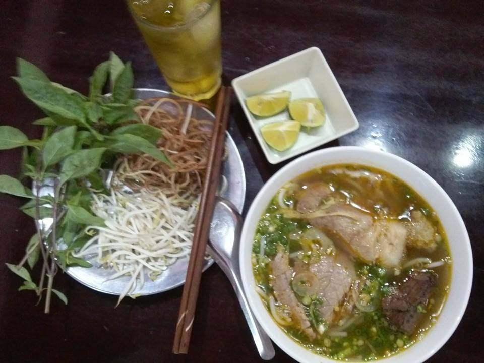 Bún bò Huế món ăn nổi danh thiên hạ của người xứ Huế. Ảnh: Tuyết Nhung.