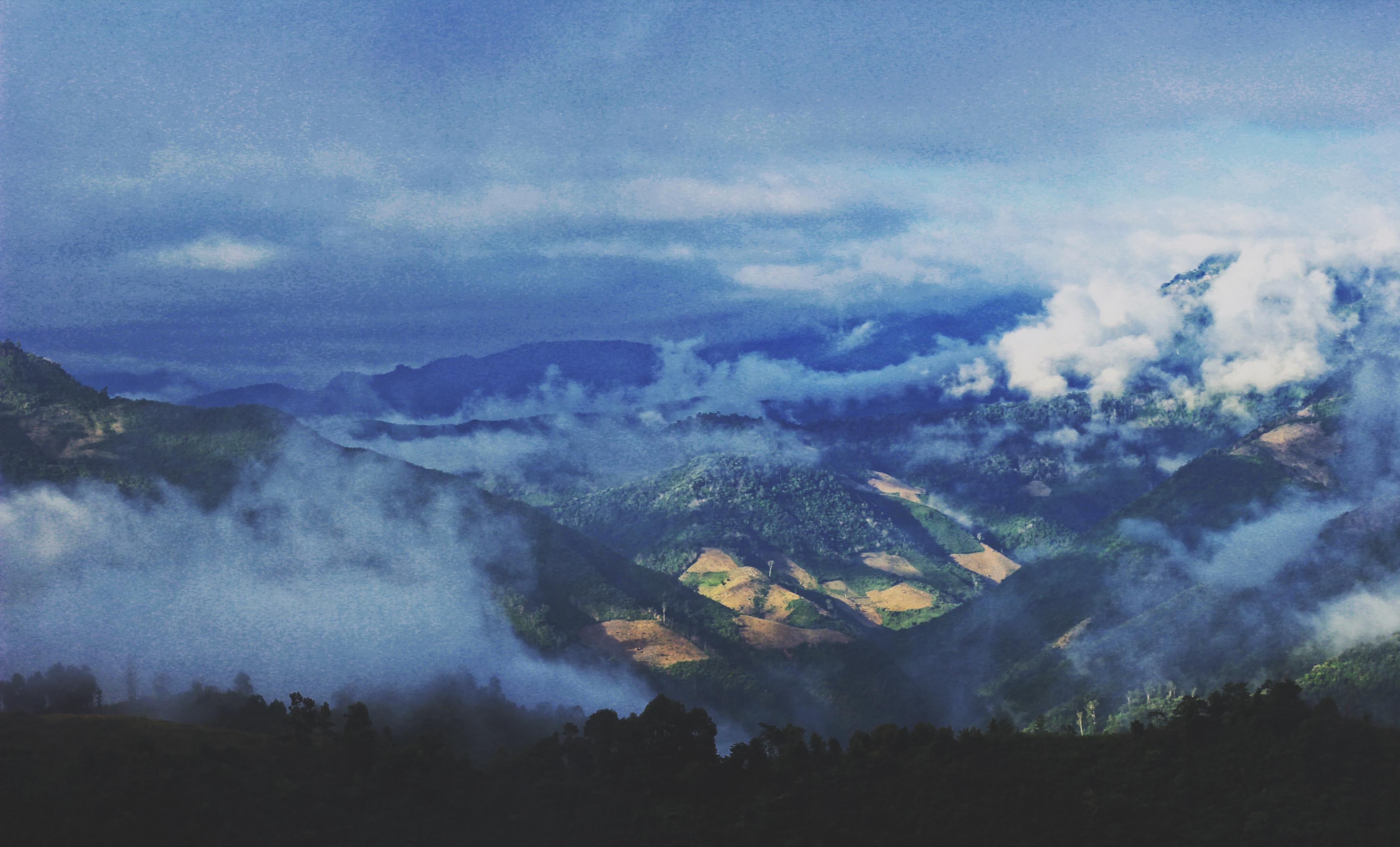 May von nui tren cong troi Muong Long hinh anh