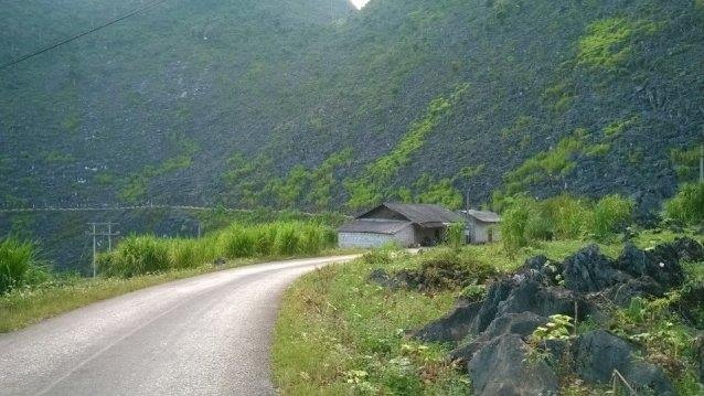 Vẻ đẹp bình dị và mộc mạc trong cuộc sống của đồng bào dân tộc Mông. Ảnh: Văn Giang.