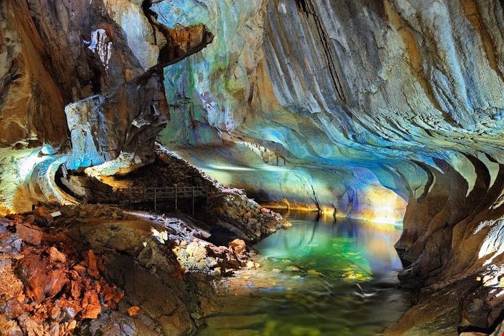 Kham pha ve bi an, huyen bi cua Vuon quoc gia Gunung Mulu hinh anh
