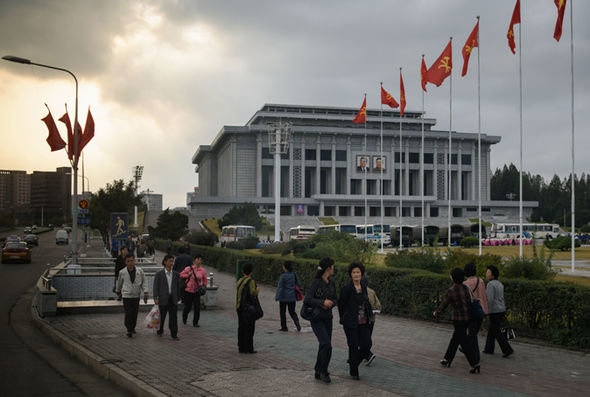 9. Phòng 39. Nhiều người cho rằng địa điểm bí mật nhất trên thế giới nằm trong tay những kẻ hoạt động phi pháp ở Cộng hòa DCND Triều Tiên, những tên buôn lậu thuốc phiện và buôn bán vũ khí. Thậm chí người ta hầu như không biết chút thông tin gì về nơi này.