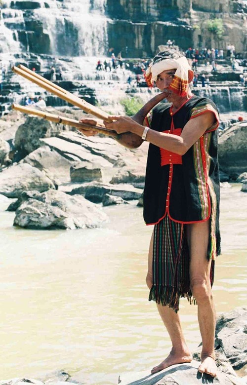 Le cung ben nuoc Tay Nguyen anh 3