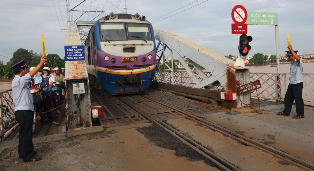 Sap Cau Ghenh o Bien Hoa anh 9